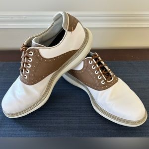 Men’s Traditions FootJoy leather golf shoe